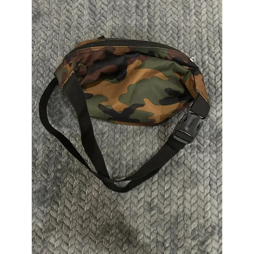 Jansport Camo Fifth Avenue Fanny Pack Waist Sling Shoulder